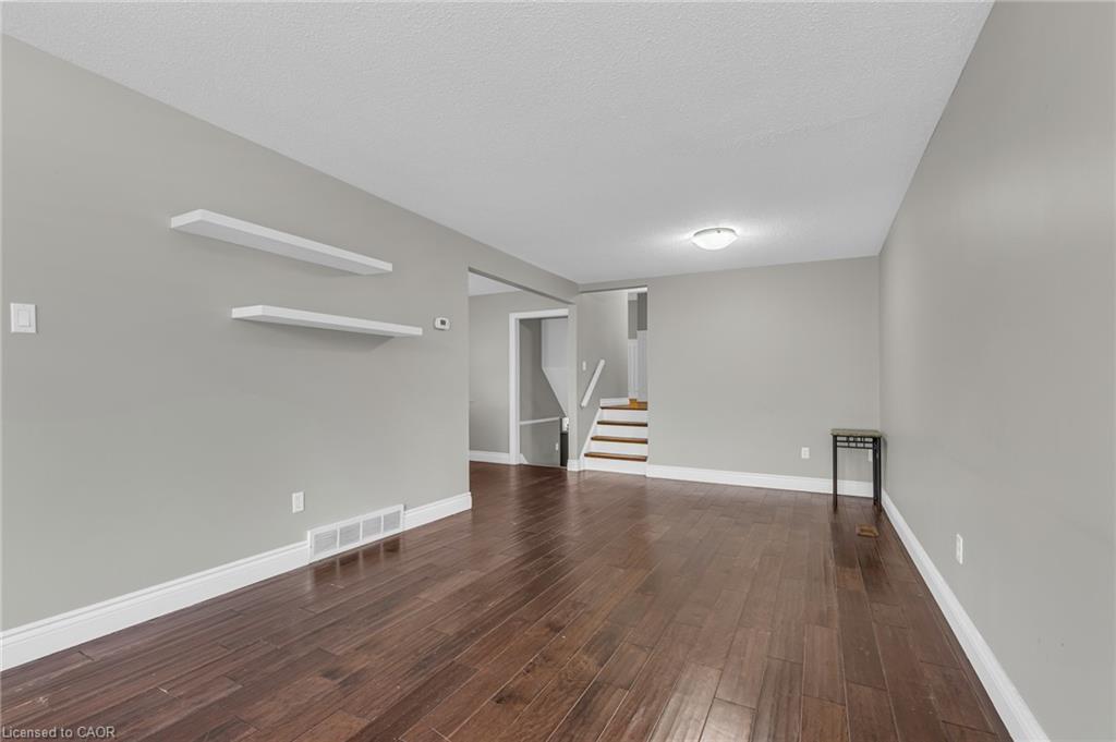 16 Glebe Court Property Photo 5