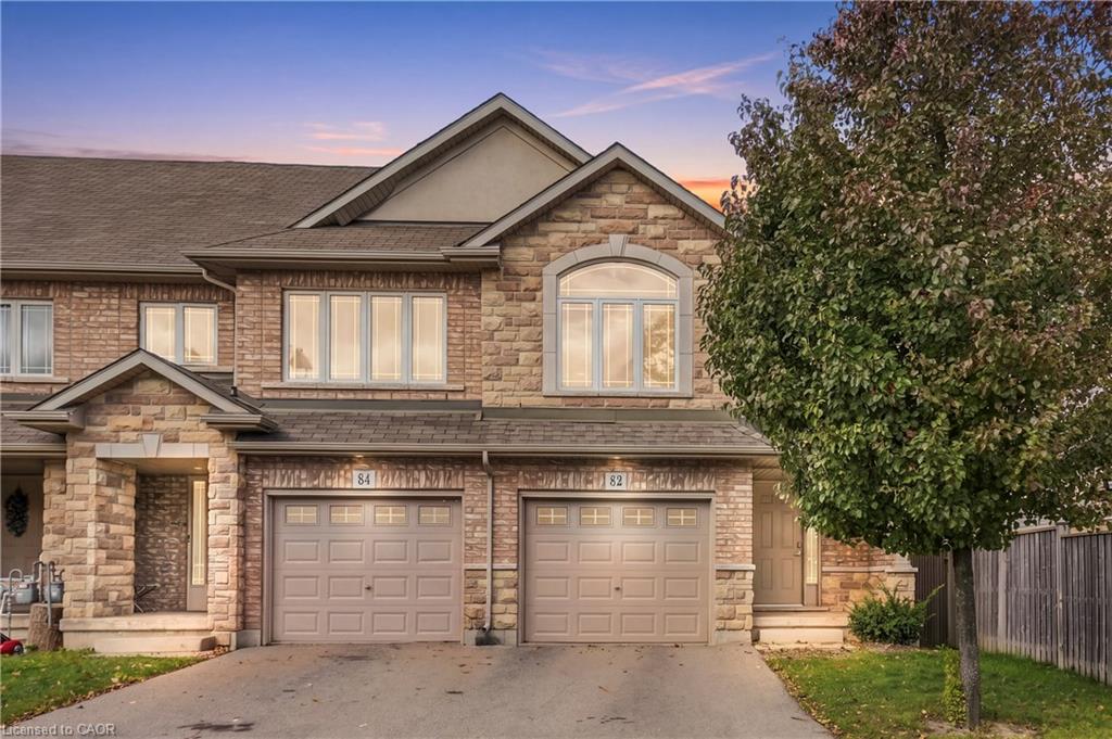 82 Charleswood Crescent Property Photo 1
