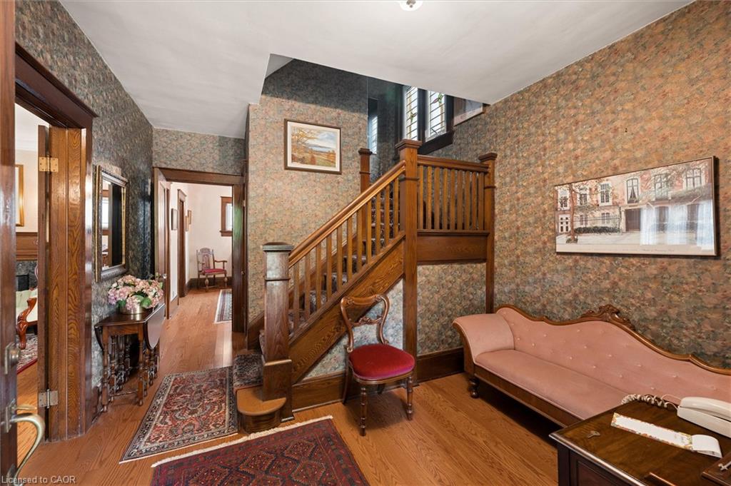 62 Heins Avenue Property Photo 6