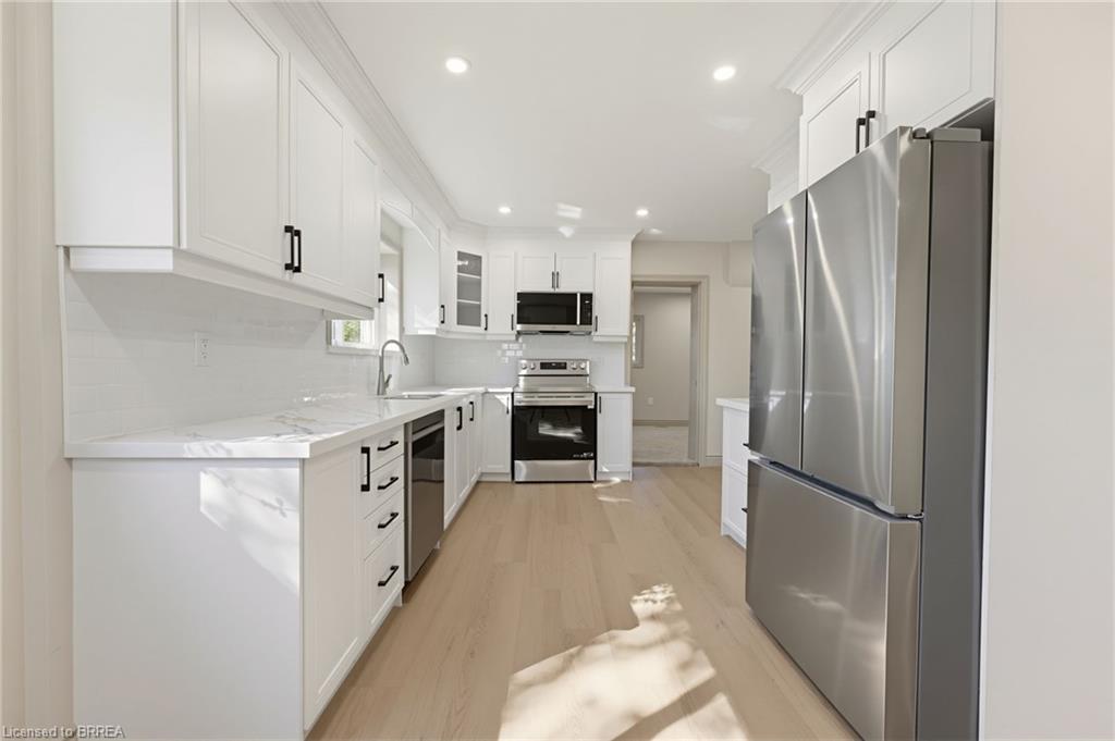 14 Bond Street Property Photo 3