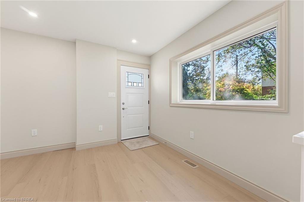 14 Bond Street Property Photo 7
