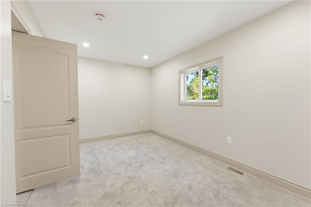14 Bond Street Property Photo 12
