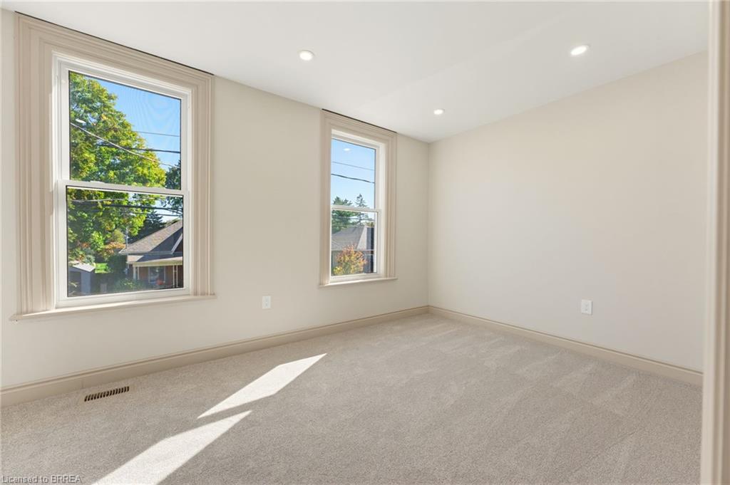 14 Bond Street Property Photo 13