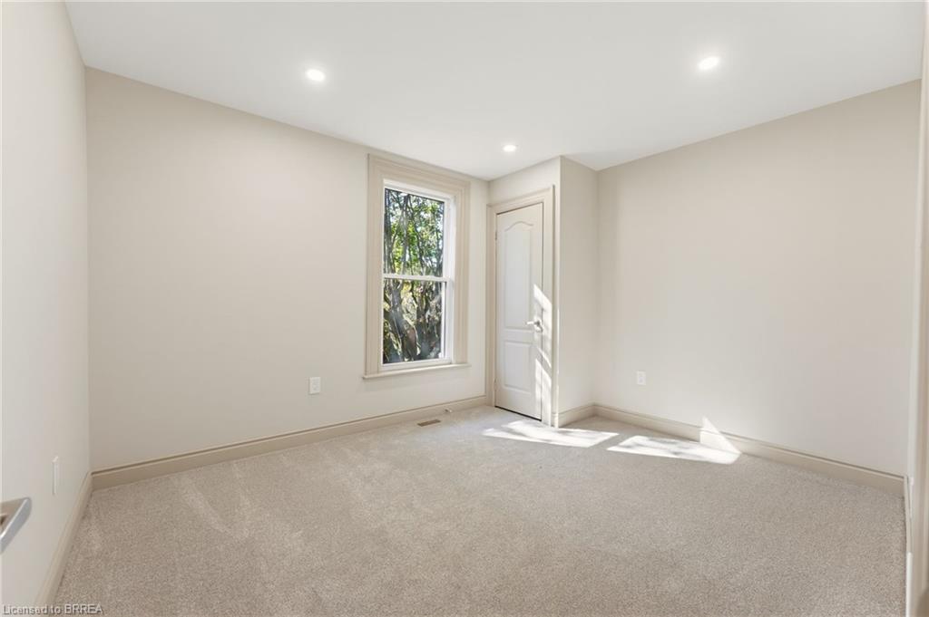 14 Bond Street Property Photo 15