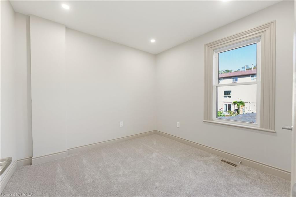 14 Bond Street Property Photo 16