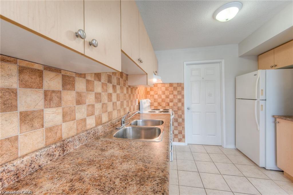 A7-12 Holborn Drive Property Photo 11