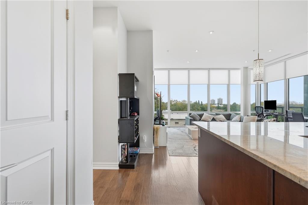 403-50 Murray Street W Property Photo 2