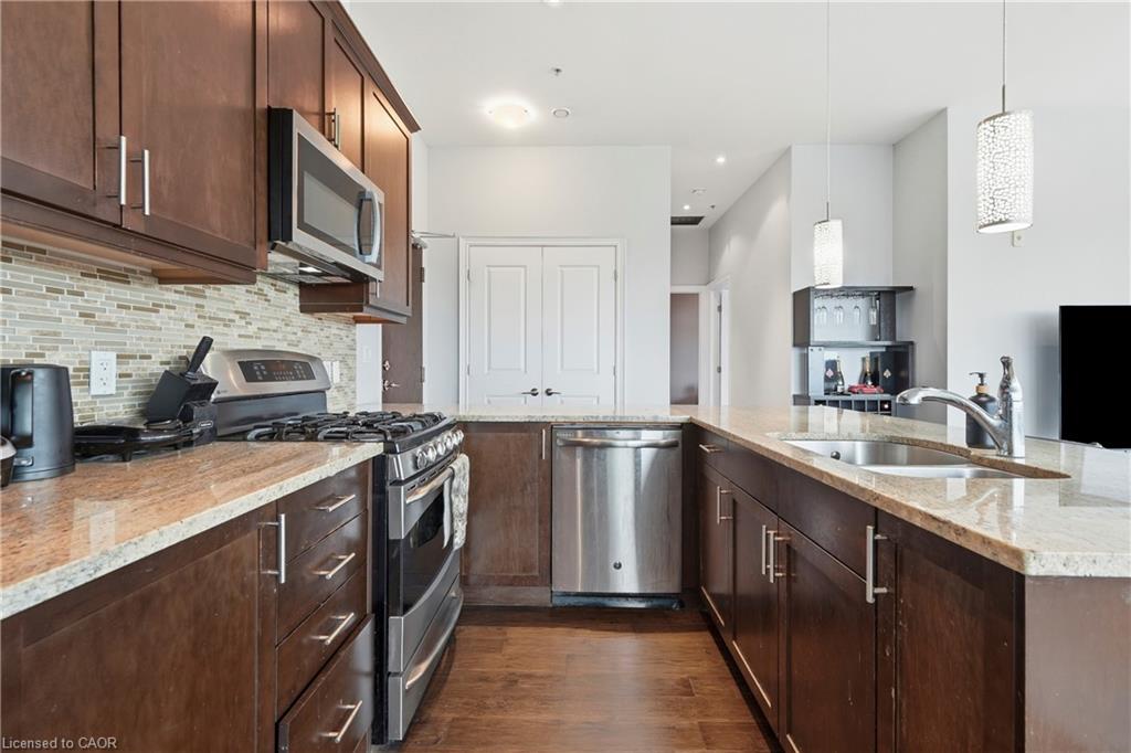 403-50 Murray Street W Property Photo 5