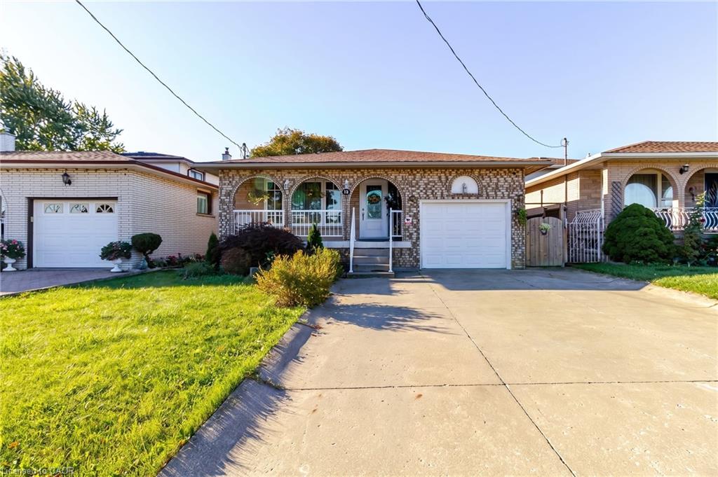 960 Stone Church Road E Property Photo 1