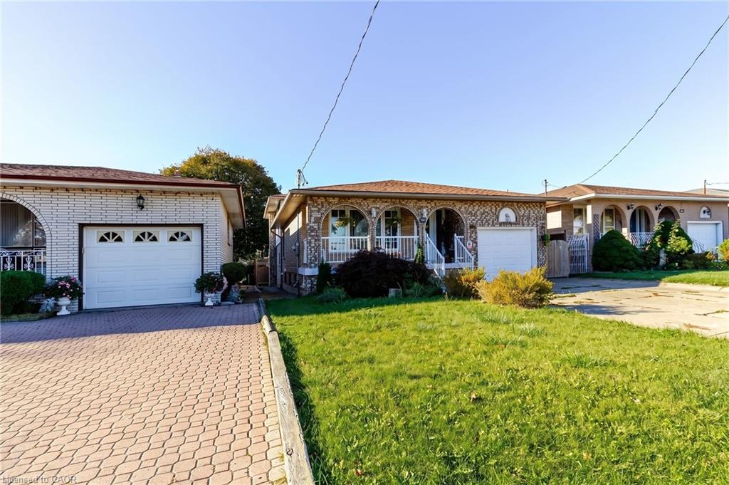 960 Stone Church Road E Property Photo 3