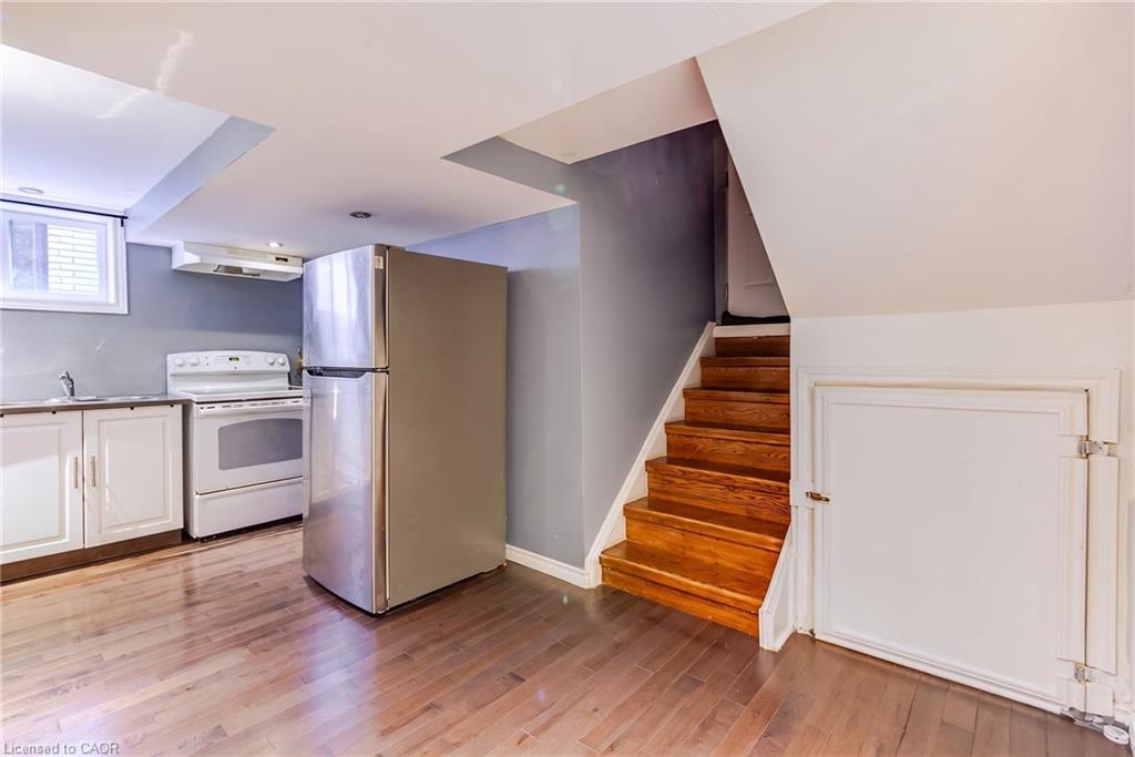 960 Stone Church Road E Property Photo 12