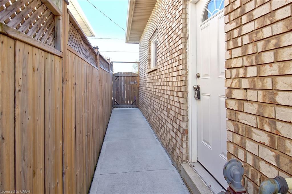 960 Stone Church Road E Property Photo 23