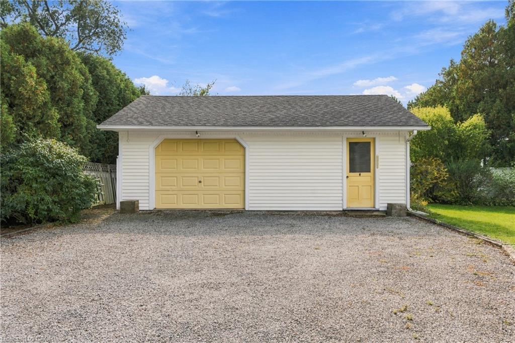 478 Johnson Street Property Photo 8