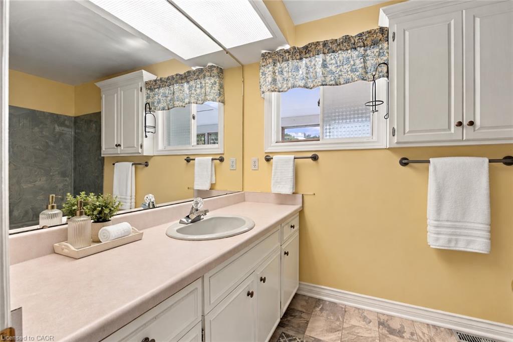 478 Johnson Street Property Photo 29