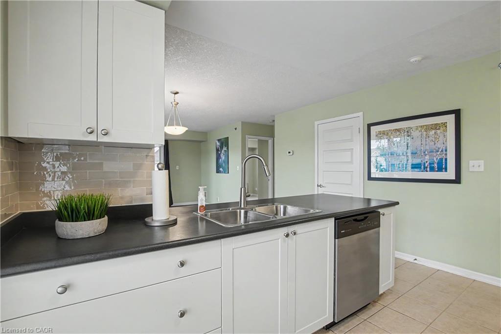 308-3070 Rotary Way Property Photo 12