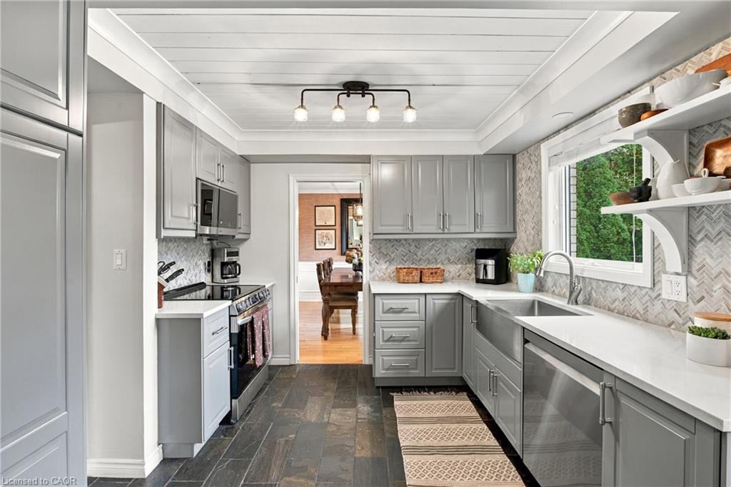7 Colonel Butler Crescent Property Photo 21