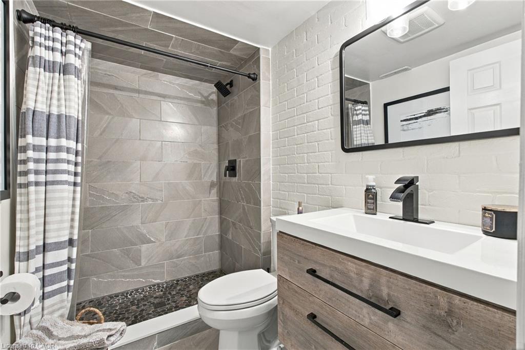 7 Colonel Butler Crescent Property Photo 34