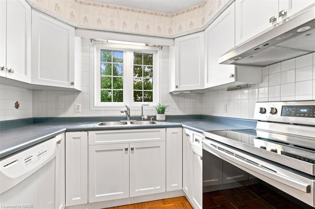 16-229 Baker Street Property Photo 10