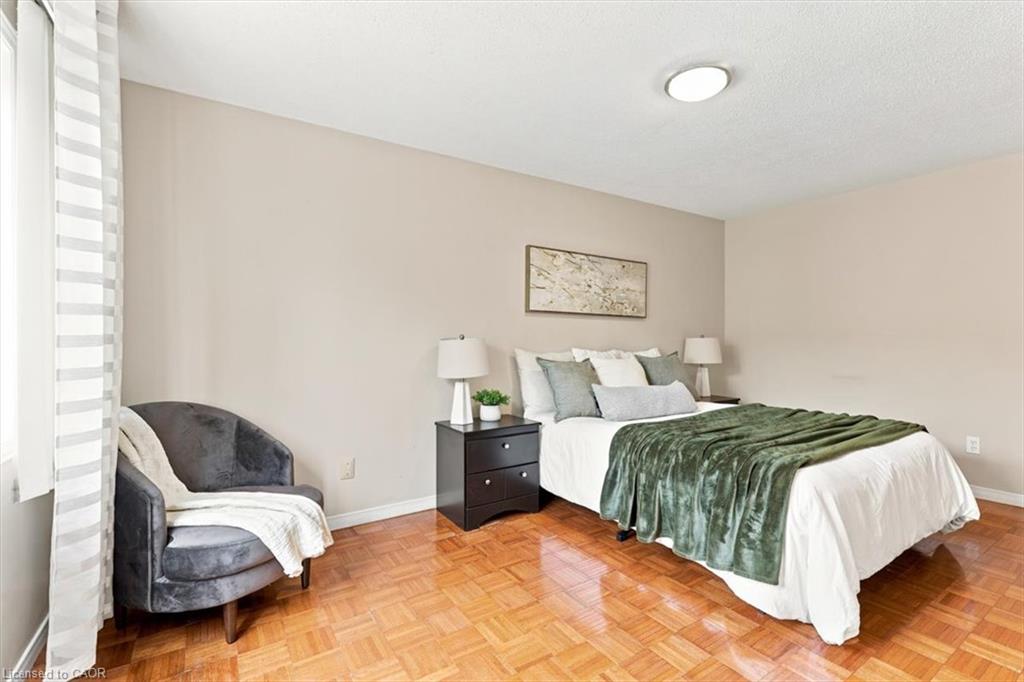 16-229 Baker Street Property Photo 17