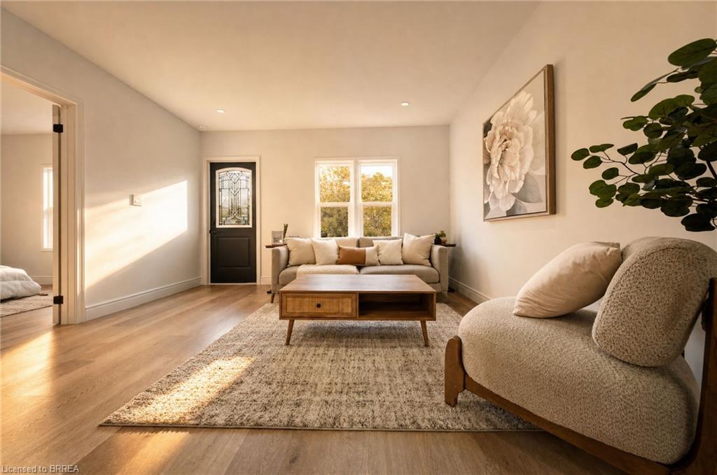 24 Park Road N Property Photo 6
