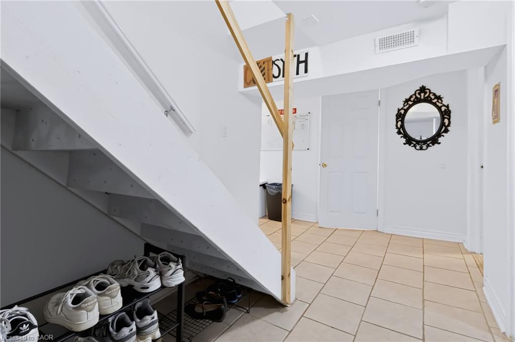 23 Forsyth Avenue S Property Photo 20