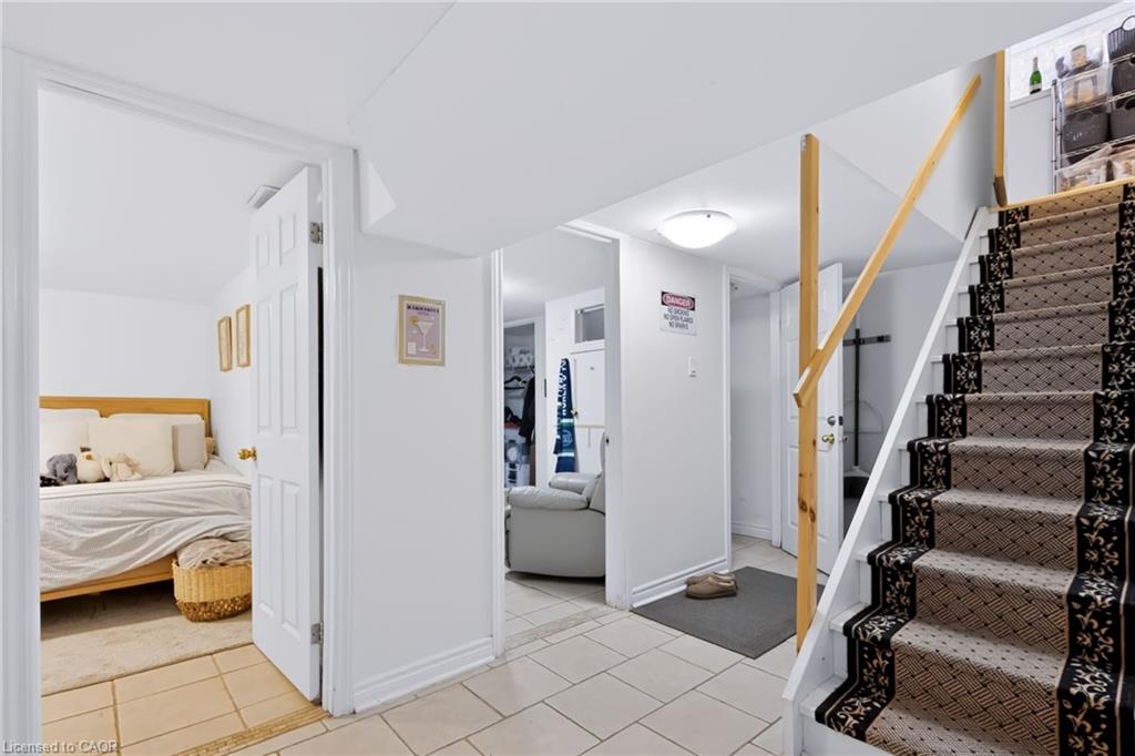 23 Forsyth Avenue S Property Photo 21