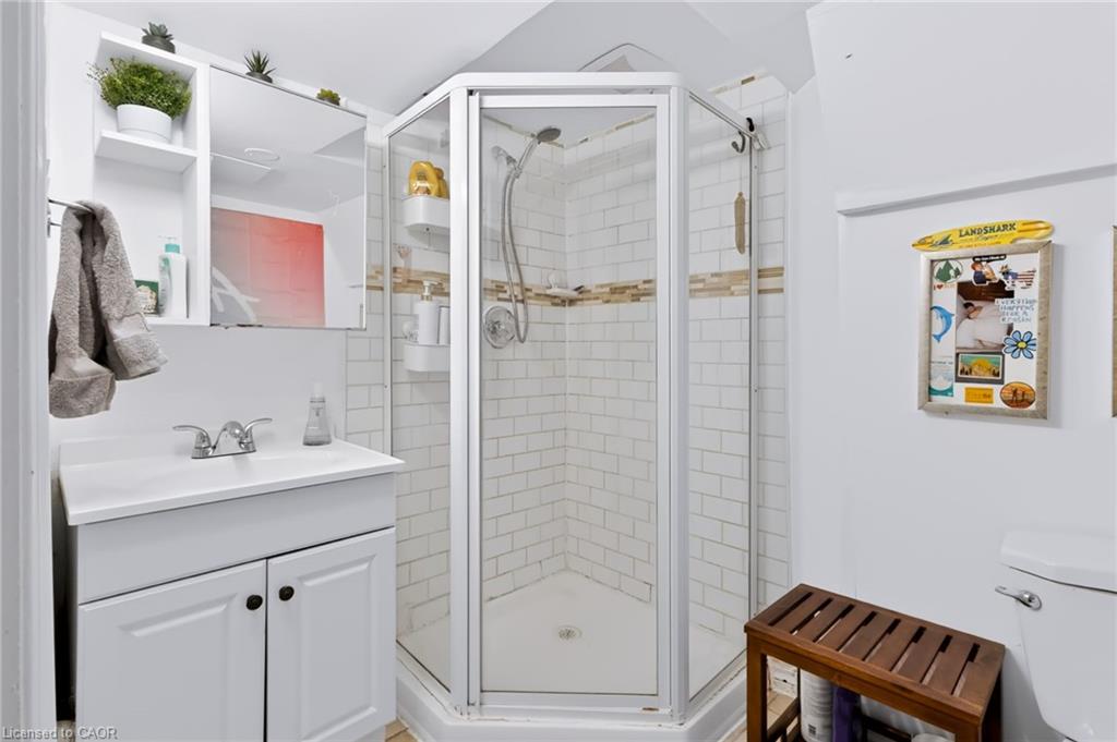 23 Forsyth Avenue S Property Photo 27
