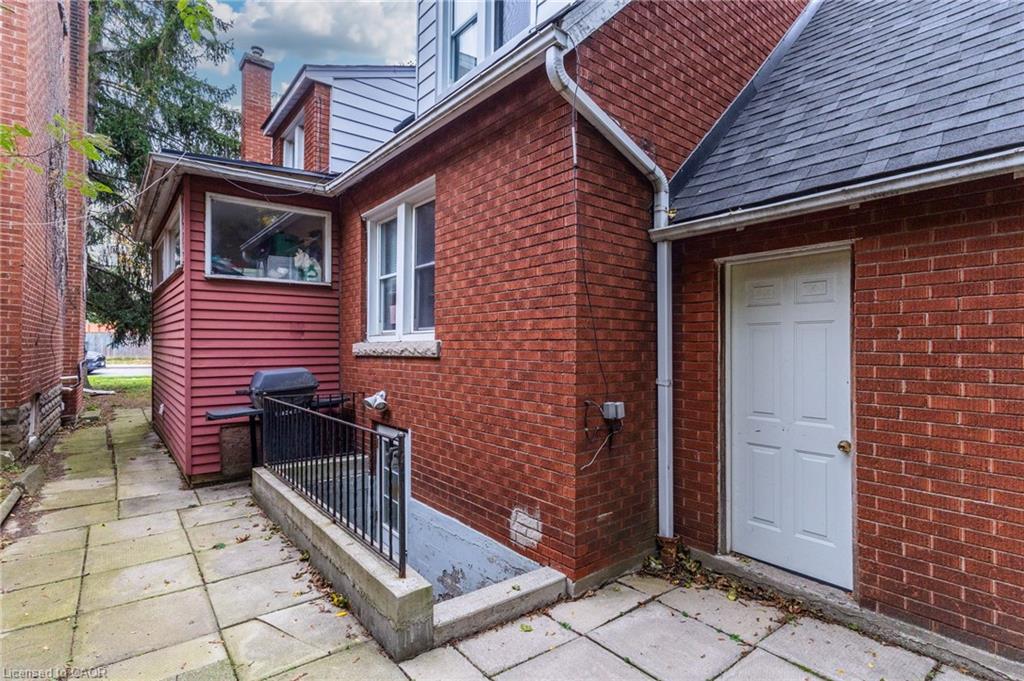 23 Forsyth Avenue S Property Photo 31