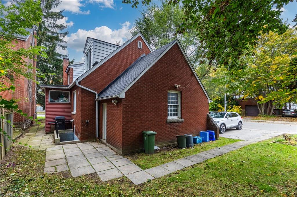 23 Forsyth Avenue S Property Photo 33