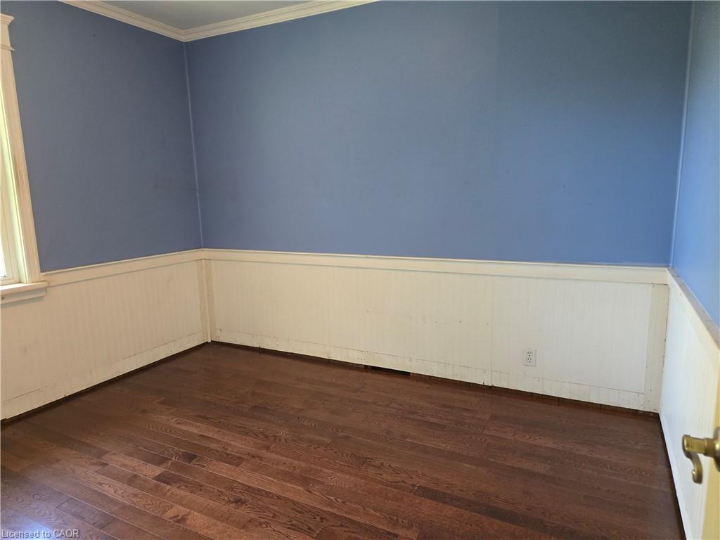 538 Main Street W Property Photo 19