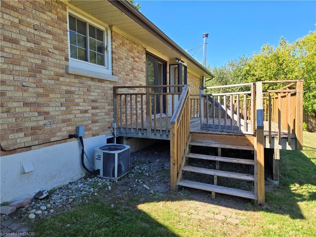 538 Main Street W Property Photo 25