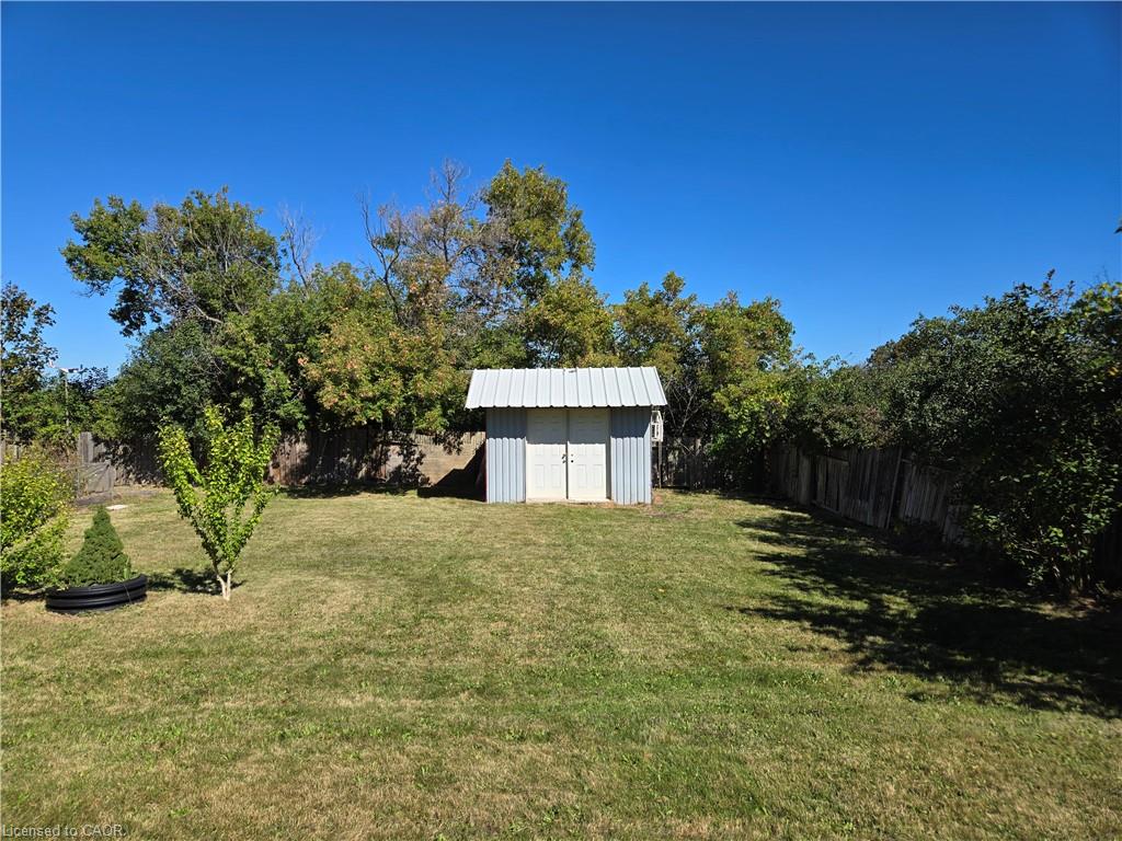 538 Main Street W Property Photo 26