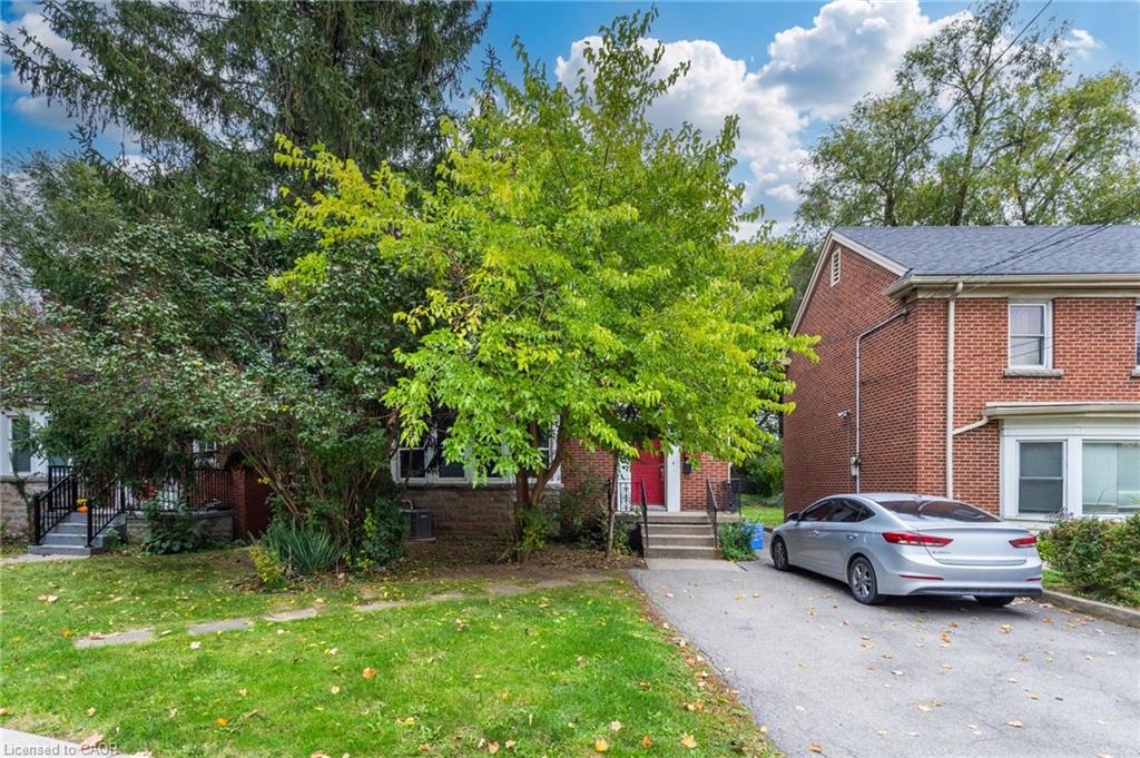 27 Forsyth Avenue S Property Photo 2