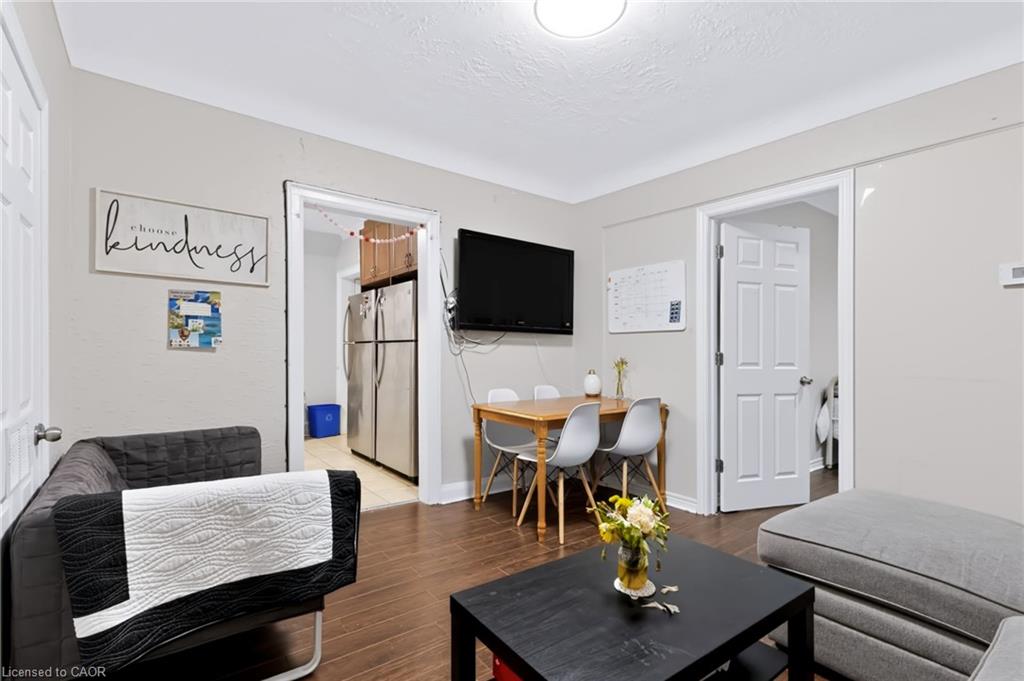27 Forsyth Avenue S Property Photo 9