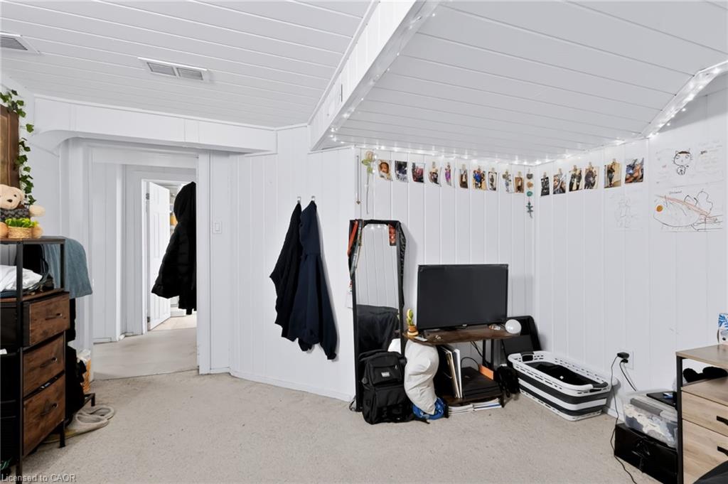27 Forsyth Avenue S Property Photo 31