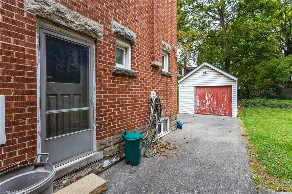 27 Forsyth Avenue S Property Photo 34