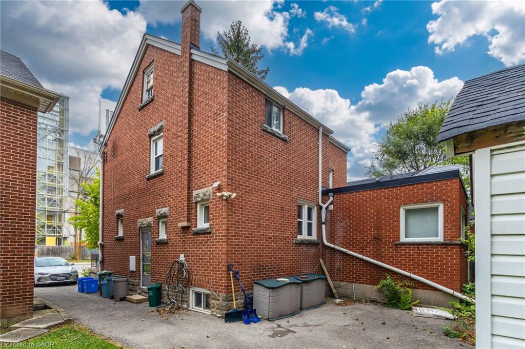 27 Forsyth Avenue S Property Photo 36