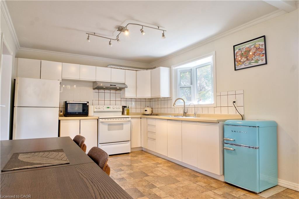 365 Adeline Drive Property Photo 8