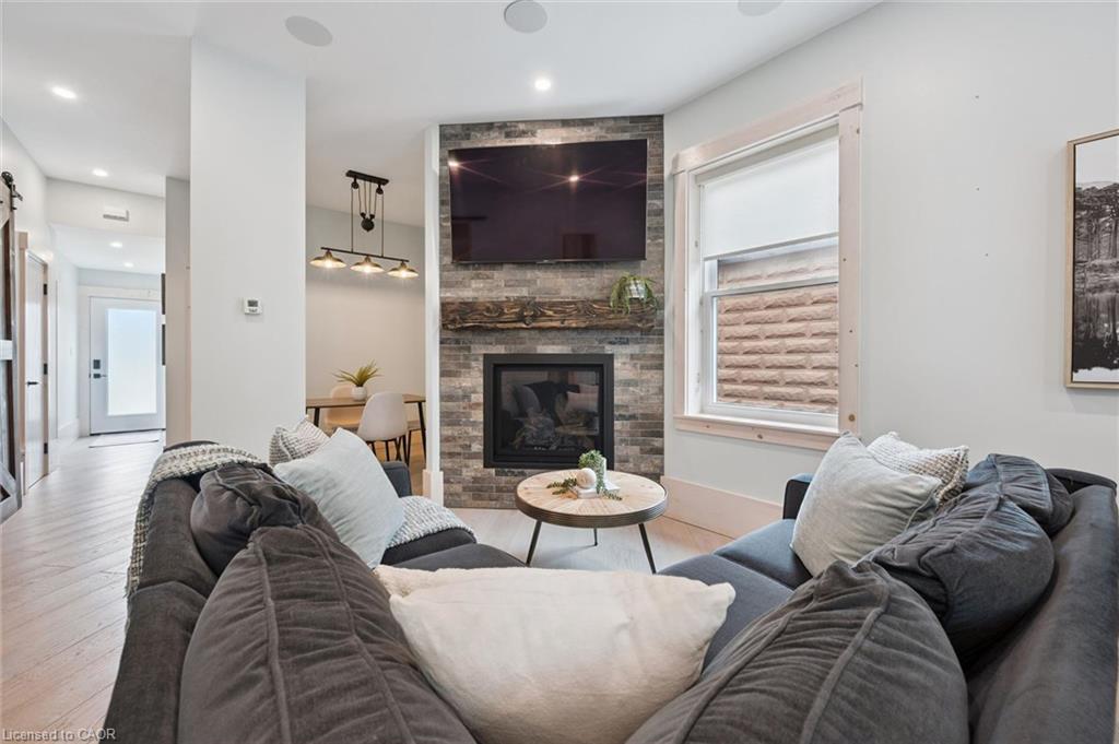 183 Elizabeth Street Property Photo 15