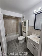 535 Roxborough Avenue Property Photo 4