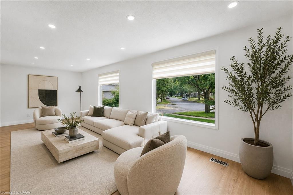 58 Tupper Crescent Property Photo 3