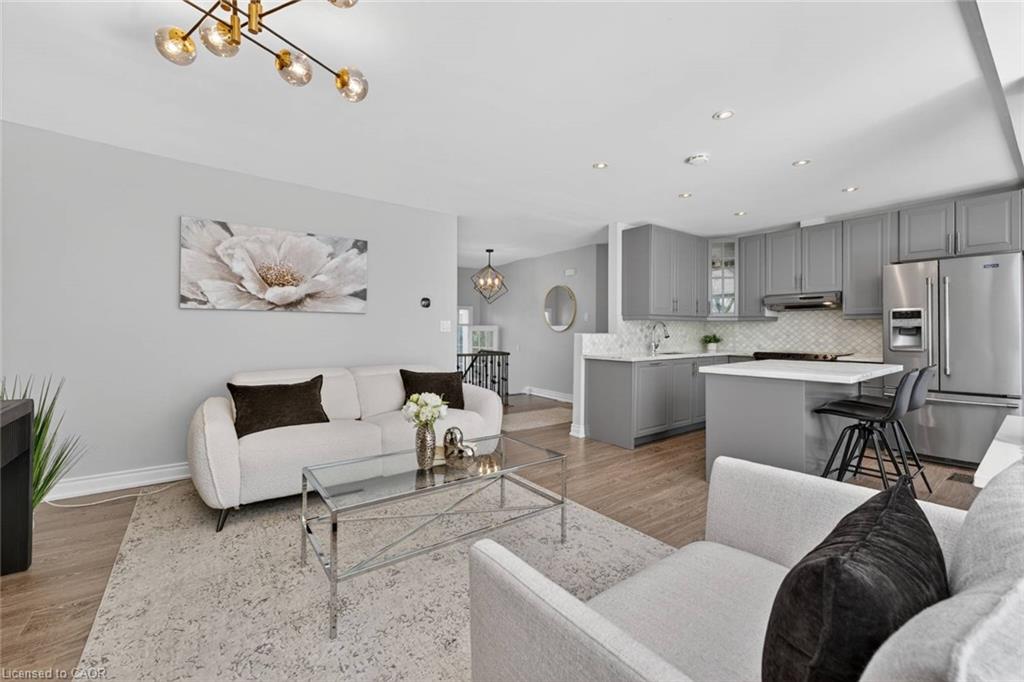 61 Lawnwood Court Property Photo 4