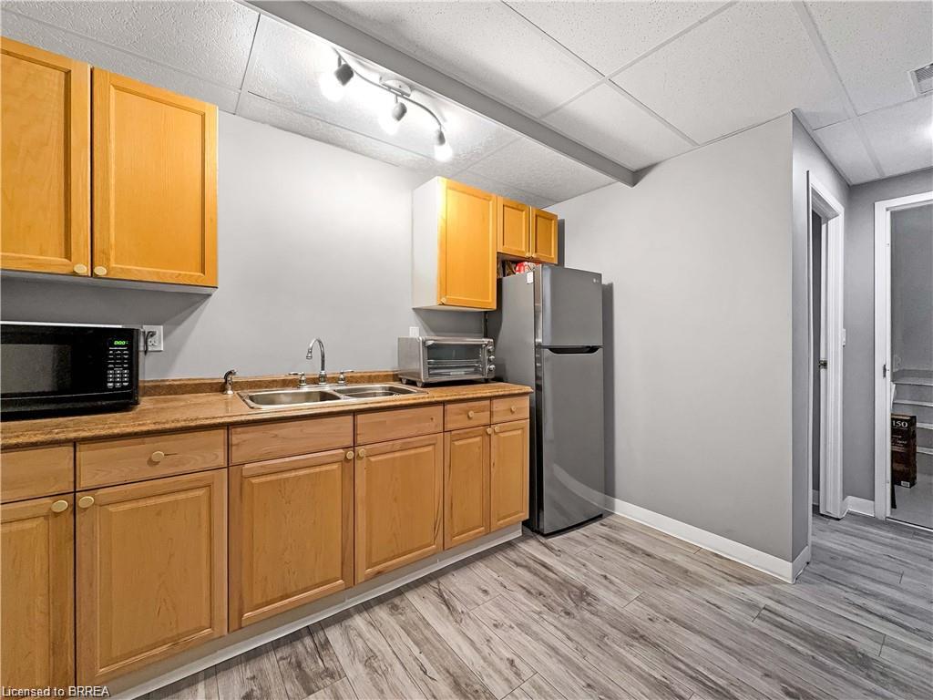 1003-80 Brant Avenue Property Photo 8
