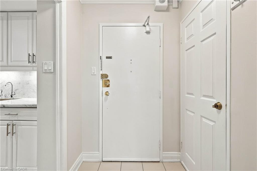 3100 Kirwin Avenue Property Photo 5