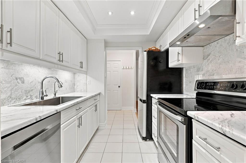 3100 Kirwin Avenue Property Photo 8