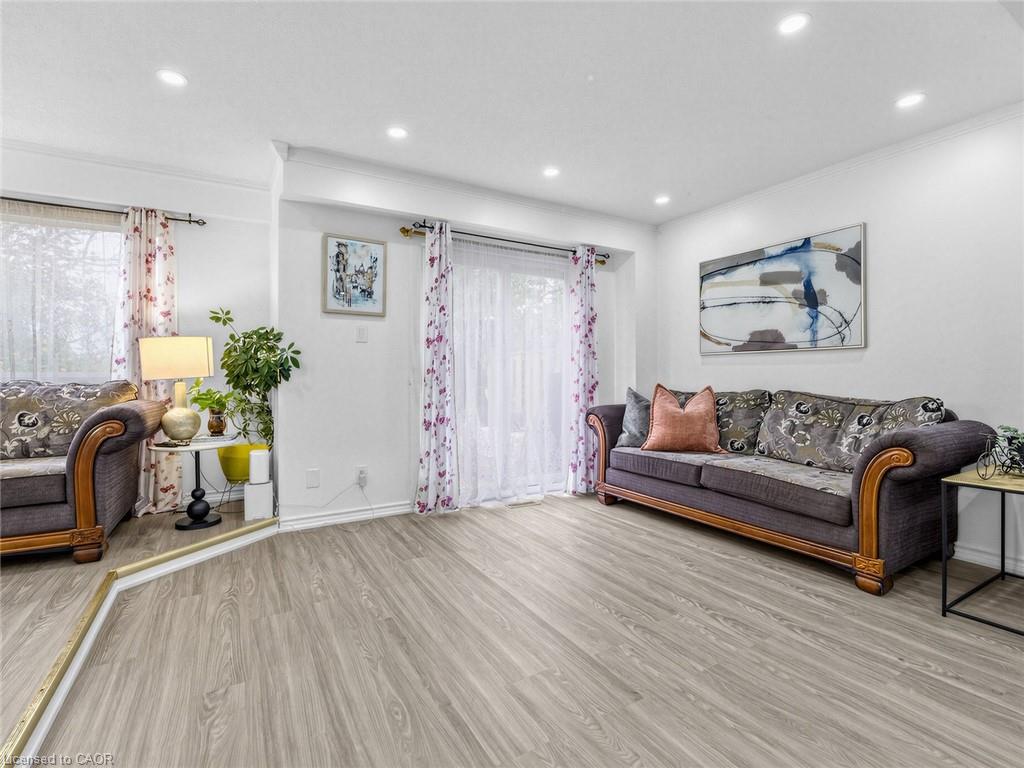 4-1180 Mississauga Valley Boulevard Property Photo 4