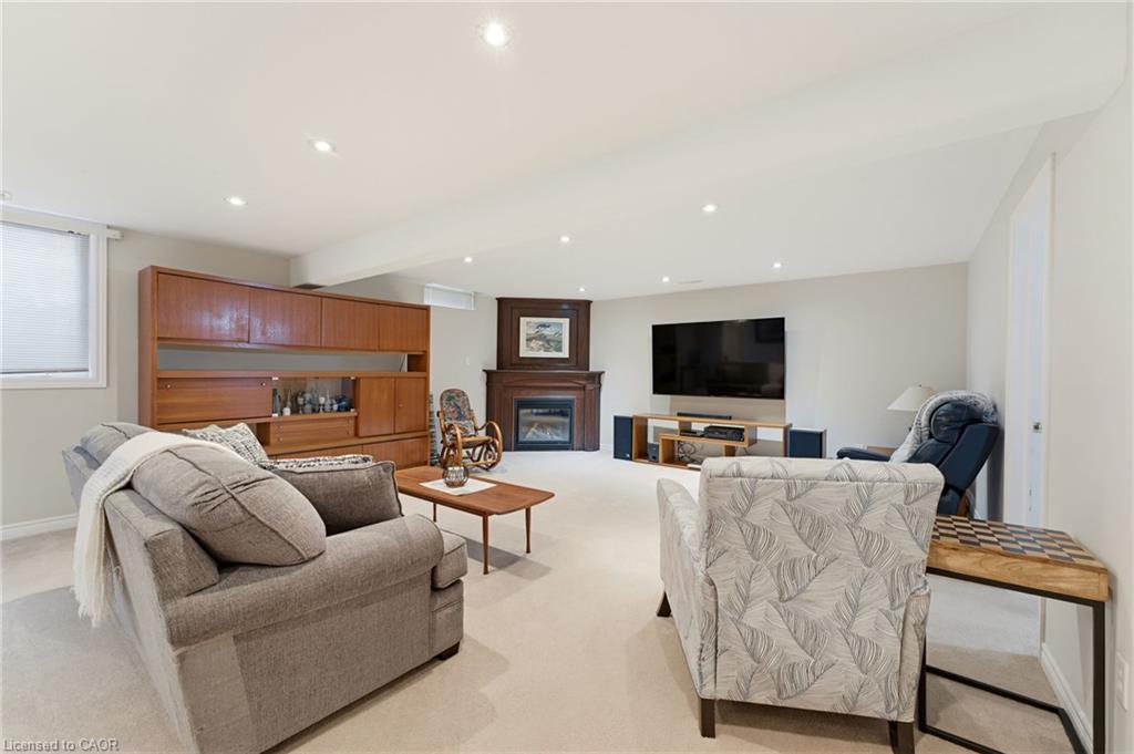 39 Oak Crescent Property Photo 26