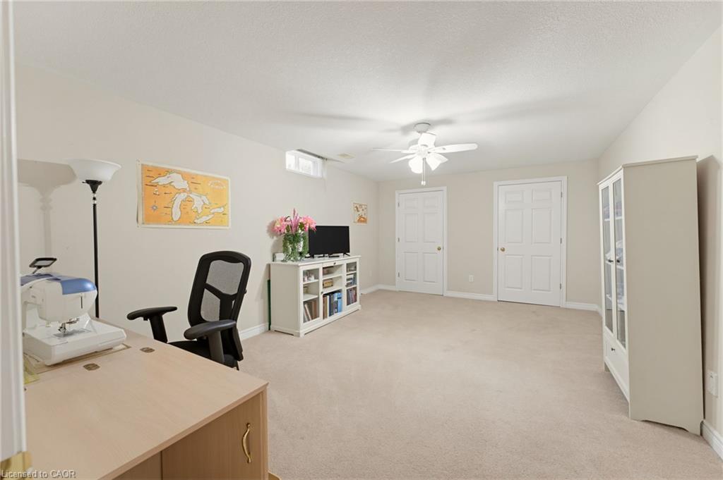 39 Oak Crescent Property Photo 28