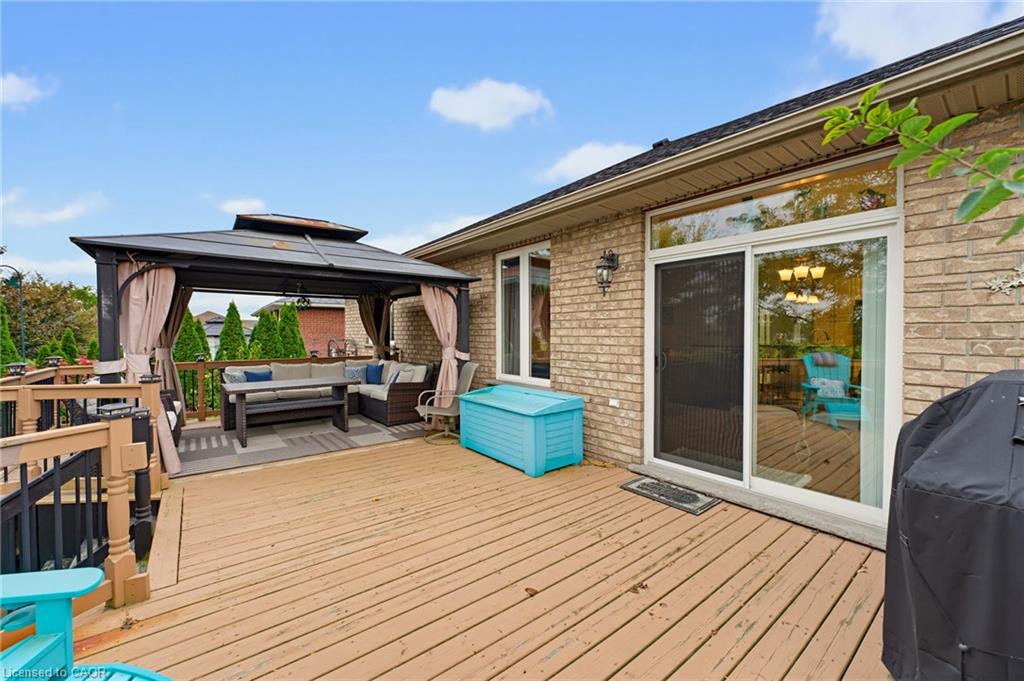 39 Oak Crescent Property Photo 29