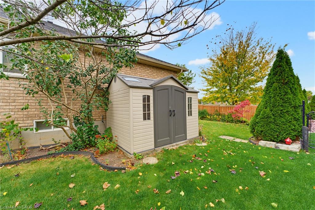 39 Oak Crescent Property Photo 36